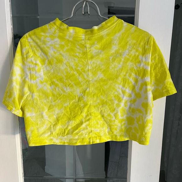 Lululemon Athletica Bright Yellow Tie-Dye Crop Top - Picture 2 of 3